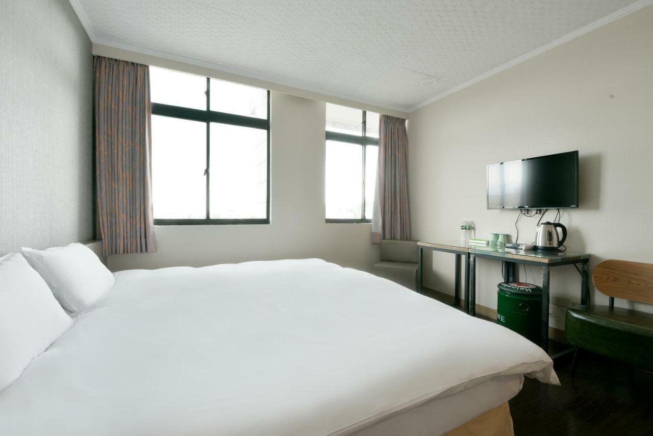 Back Home Hotel Jiayi Zewnętrze zdjęcie