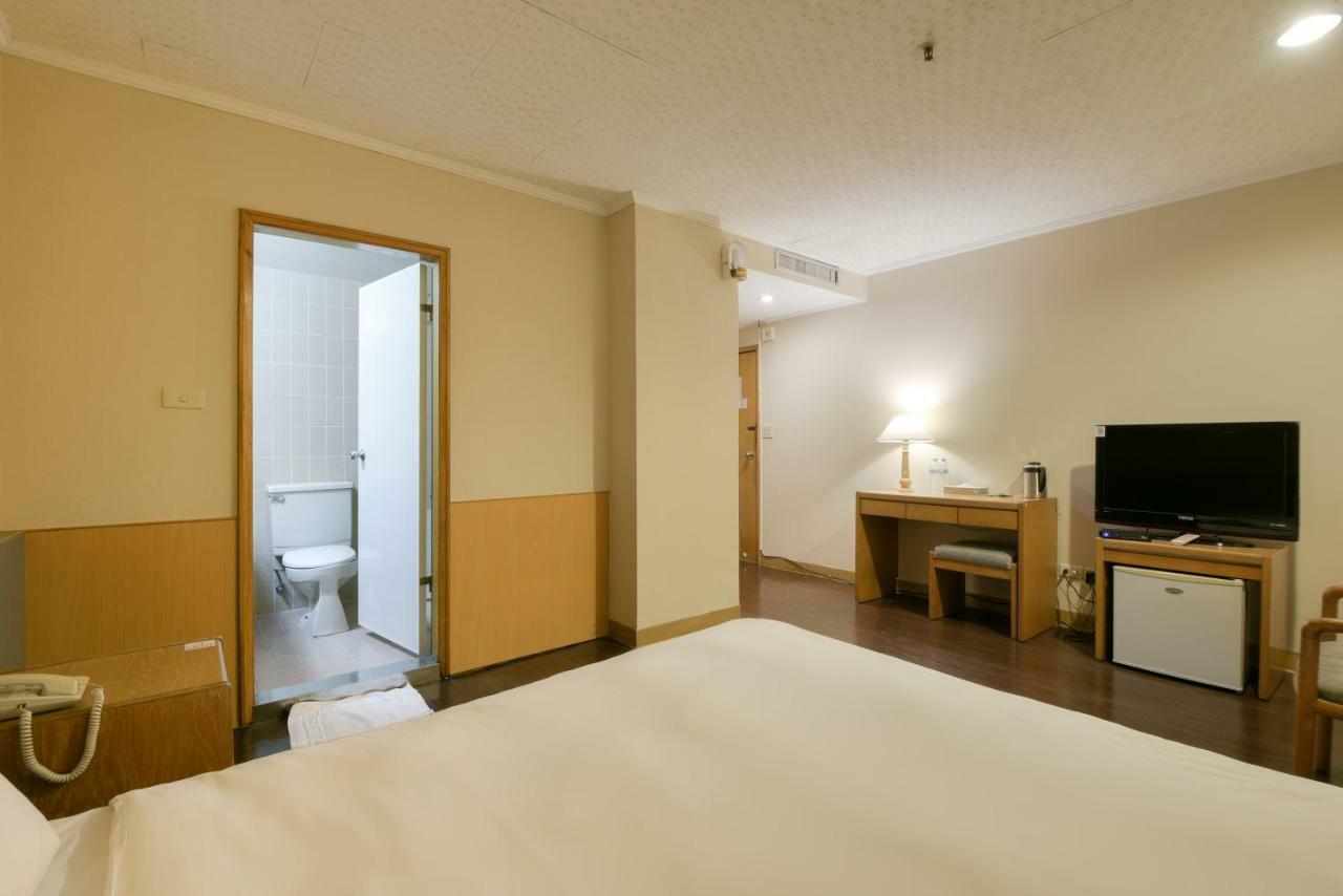Back Home Hotel Jiayi Zewnętrze zdjęcie